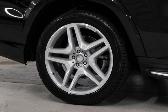 Photo of 2015 Black Mercedes-Benz GL-Class