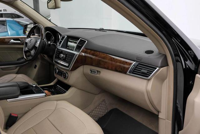 Photo of 2015 Black Mercedes-Benz GL-Class