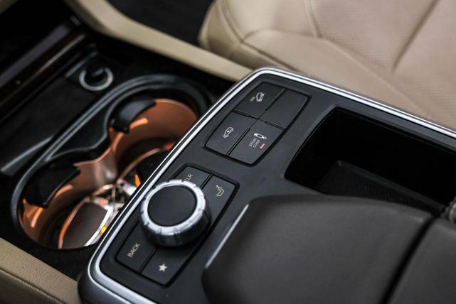 Photo of 2015 Black Mercedes-Benz GL-Class