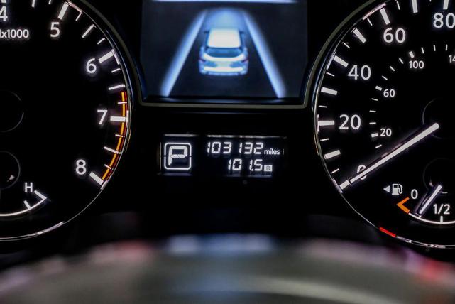 Photo of 2014 Arctic Blue Metallic Nissan Pathfinder