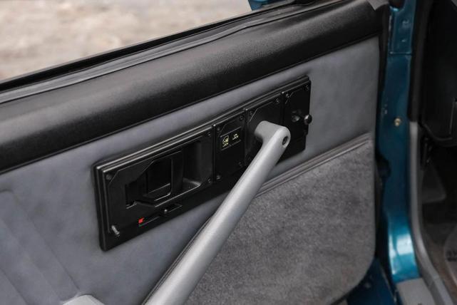 Photo of 1991 Blue Chevrolet Camaro