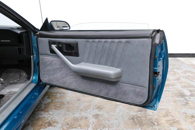 Photo of 1991 Blue Chevrolet Camaro