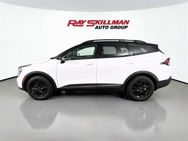 Photo of 2024 Glacier White Pearl Kia Sportage