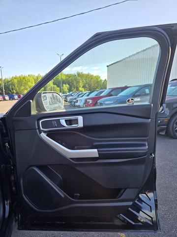 Photo of 2021 Black Ford Explorer