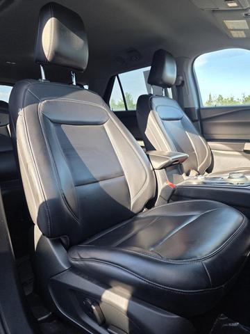 Photo of 2021 Black Ford Explorer