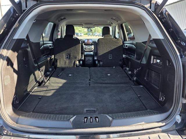 Photo of 2021 Black Ford Explorer