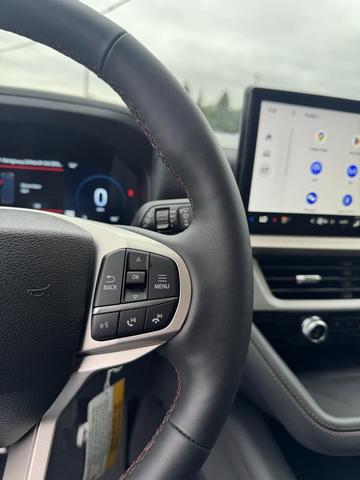 Photo of 2025 Agate Black Metallic Ford Explorer