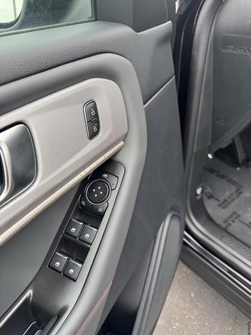 Photo of 2025 Agate Black Metallic Ford Explorer