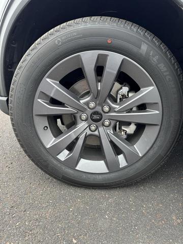 Photo of 2025 Agate Black Metallic Ford Explorer