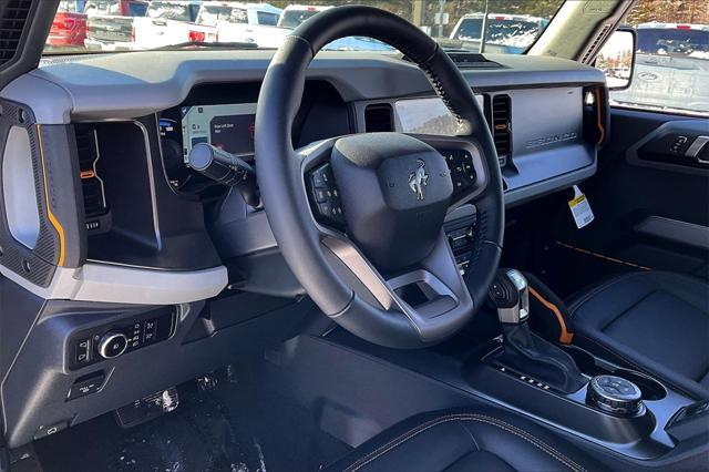 Photo of 2023 Oxford White Ford Bronco