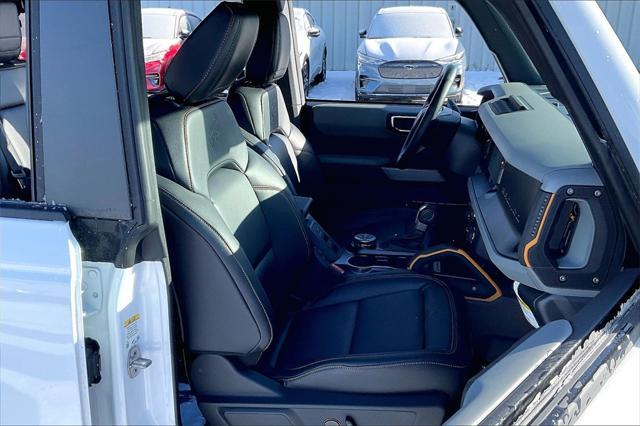 Photo of 2023 Oxford White Ford Bronco