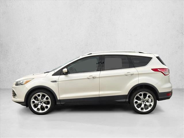 Photo of 2014 White Platinum Tricoat Ford Escape