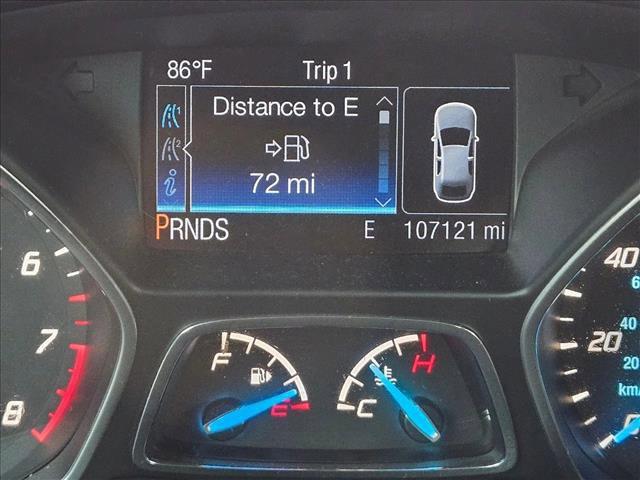 Photo of 2014 White Platinum Tricoat Ford Escape