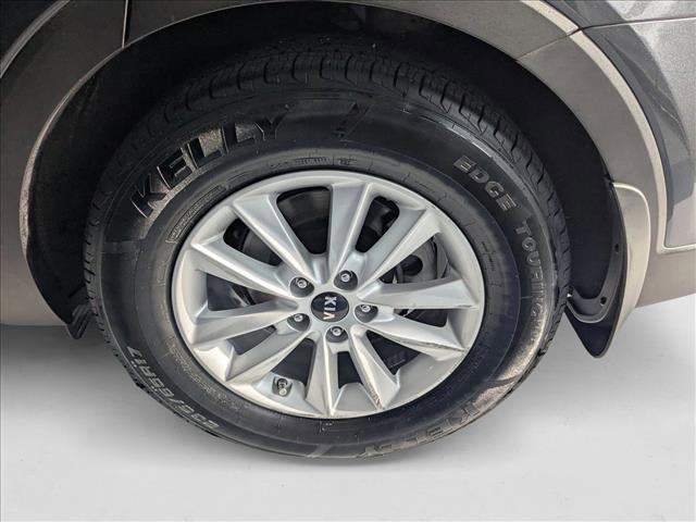 Photo of 2020 Gravity Grey Kia Sorento