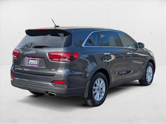 Photo of 2020 Gravity Grey Kia Sorento