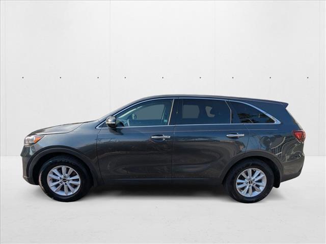 Photo of 2020 Gravity Grey Kia Sorento
