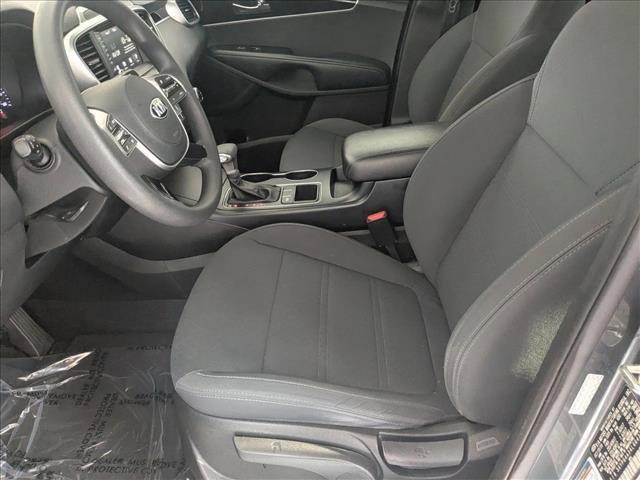 Photo of 2020 Gravity Grey Kia Sorento