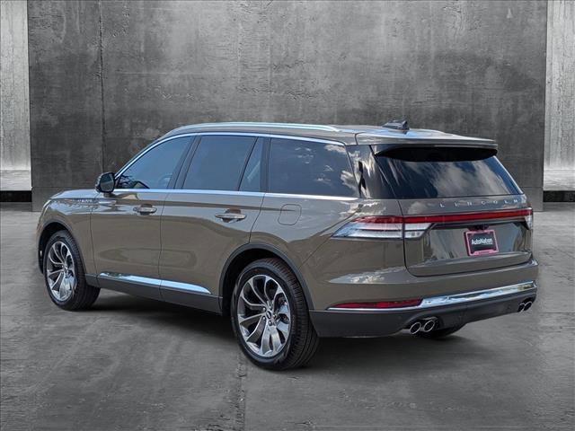 Photo of 2025 Harbor Gray Clearcoat Lincoln Aviator