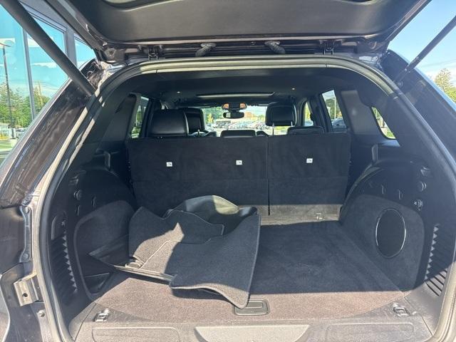 Photo of 2019 Granite Crystal Clearcoat Metallic Jeep Grand Cherokee