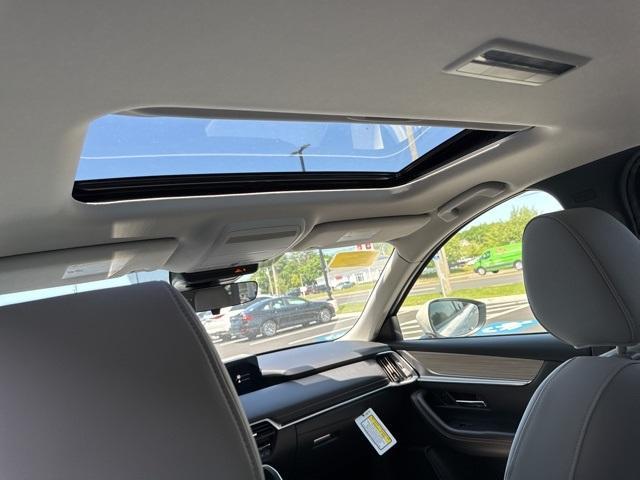 Photo of 2025 Rhodium Mazda CX-90