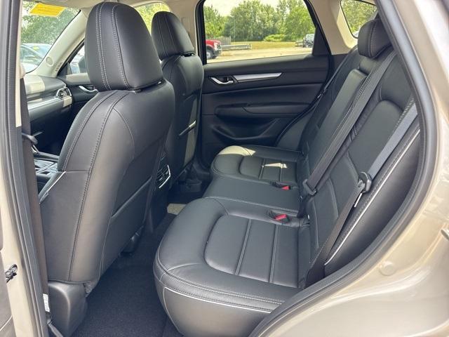 Photo of 2025 Platinum Mazda CX-5