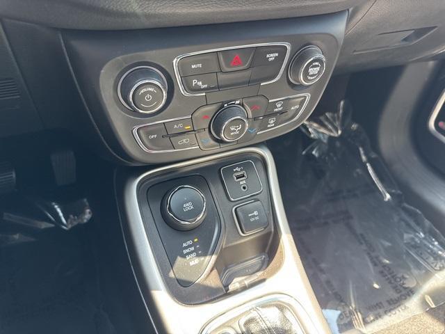 Photo of 2019 Silver Jeep Compass