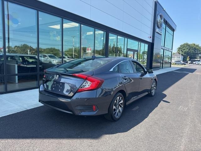 Photo of 2017 Silver Honda Civic