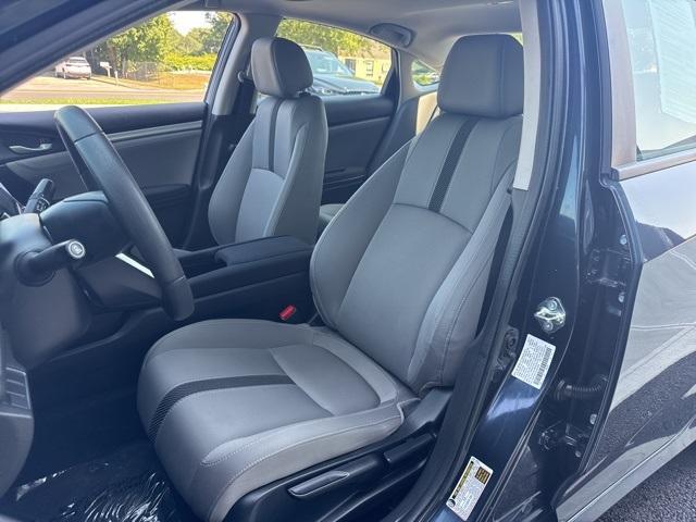 Photo of 2017 Silver Honda Civic
