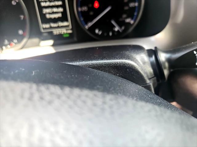 Photo of 2018 Blue Toyota RAV4
