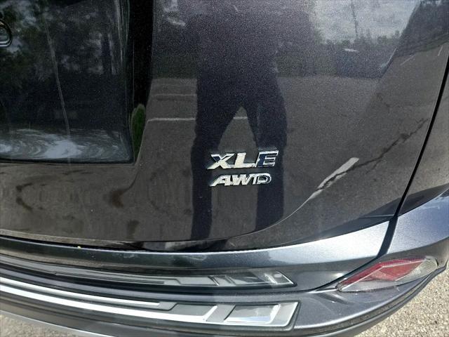 Photo of 2017 Black Toyota RAV4