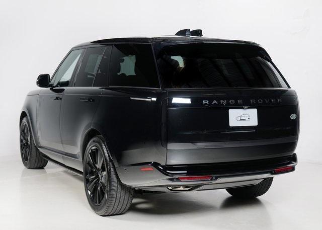 Photo of 2023 Santorini Black Land Rover Range Rover