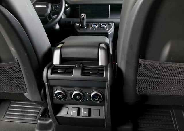 Photo of 2024 Hakuba Silver Land Rover Defender