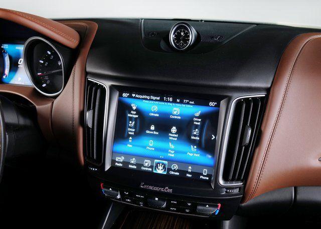 Photo of 2017 Blu Emozione Mica Maserati Levante