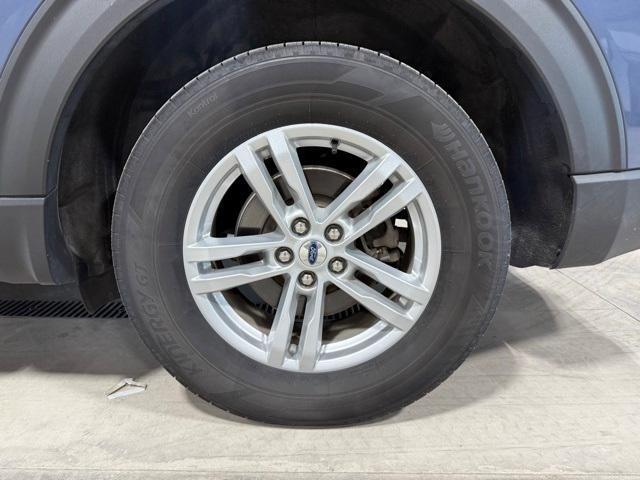 Photo of 2021 Blue Metallic Ford Explorer