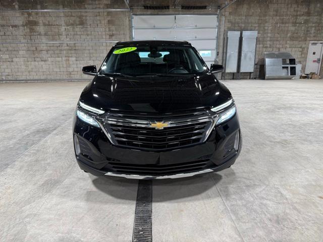 Photo of 2022 Mosaic Black Metallic Chevrolet Equinox