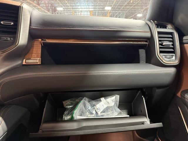 Photo of 2024 Bright White Clearcoat RAM 1500