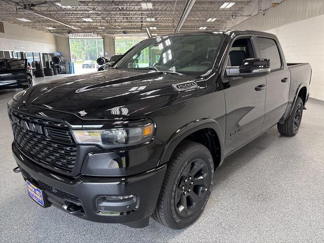 Photo of 2026 Diamond Black Crystal Pearlcoat RAM 1500