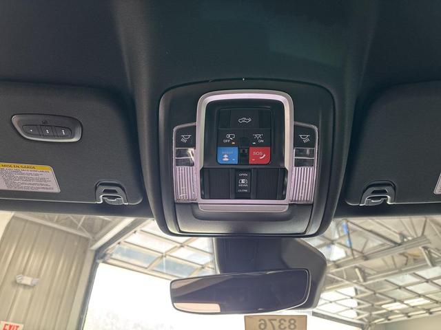 Photo of 2026 Diamond Black Crystal Pearlcoat RAM 1500