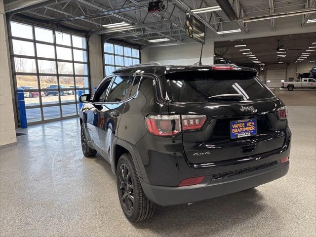 Photo of 2025 Diamond Black Jeep Compass
