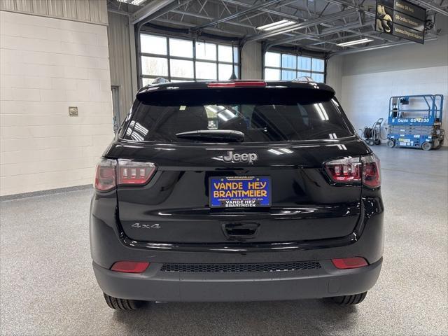 Photo of 2025 Diamond Black Jeep Compass