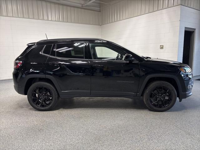 Photo of 2025 Diamond Black Jeep Compass