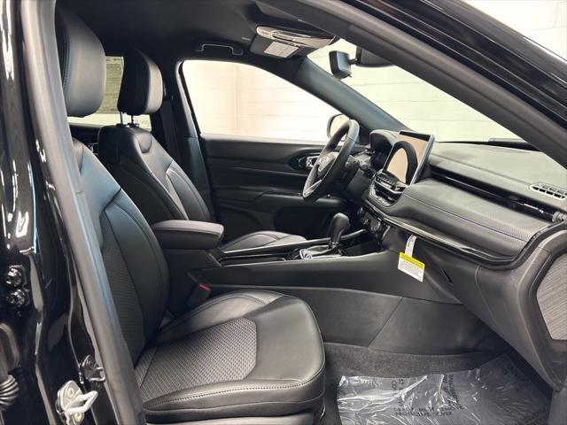 Photo of 2025 Diamond Black Jeep Compass