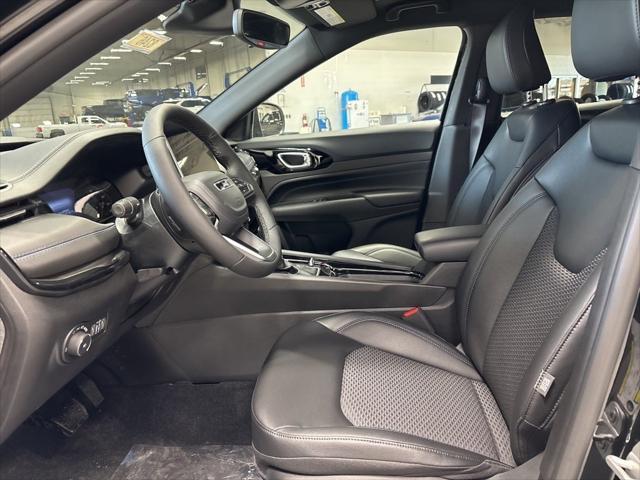 Photo of 2025 Diamond Black Jeep Compass
