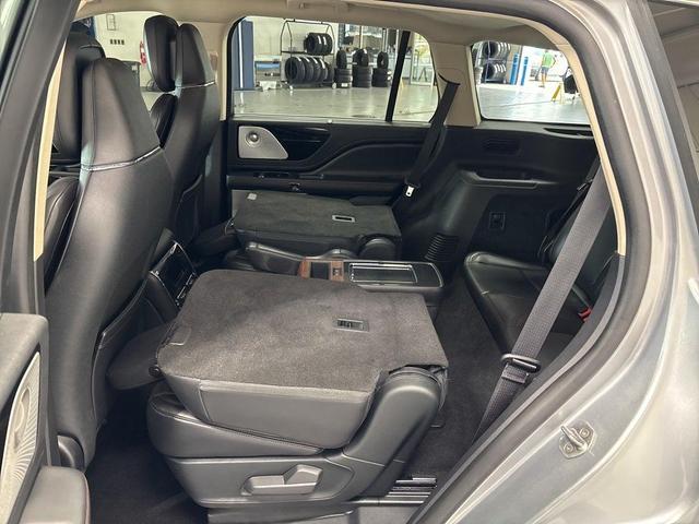 Photo of 2020 Silver Lincoln Aviator