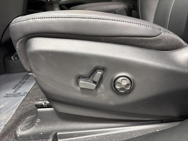 Photo of 2025 Red Hot Pearlcoat Chrysler Pacifica