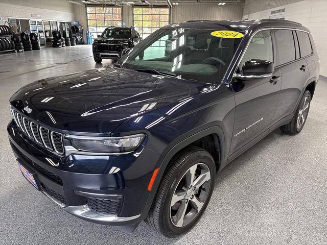 Photo of 2024 Midnight Sky Jeep Grand Cherokee L