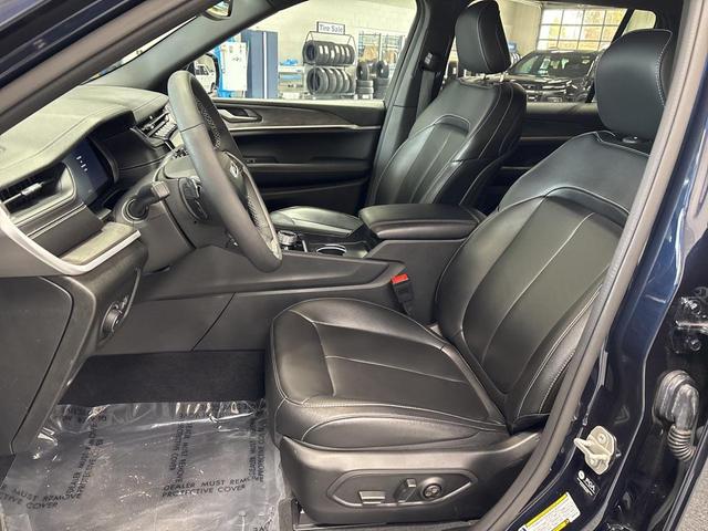 Photo of 2024 Midnight Sky Jeep Grand Cherokee L