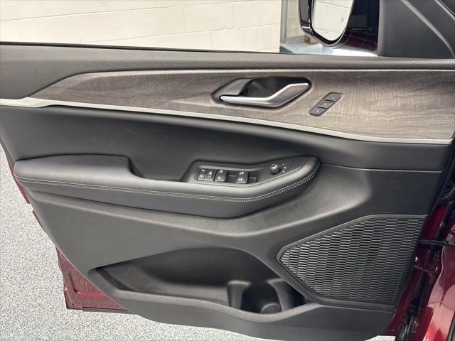 Photo of 2025 Velvet Red Pearl-Coat Exterior Paint Jeep Grand Cherokee