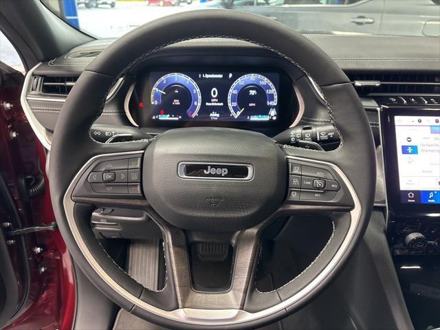 Photo of 2025 Velvet Red Pearl-Coat Exterior Paint Jeep Grand Cherokee