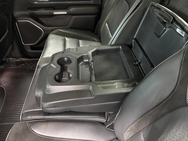 Photo of 2020 Diamond Black Crystal Pearlcoat RAM 1500